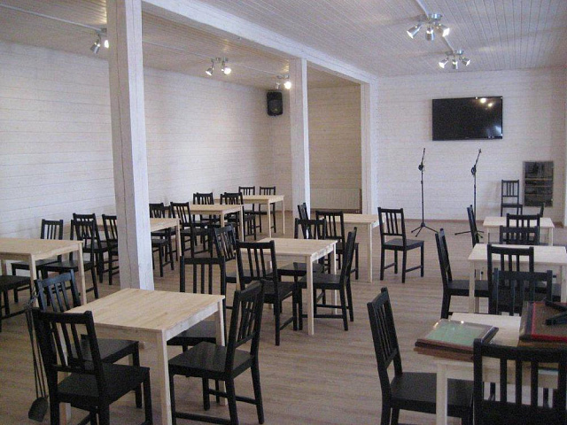Корпоративный комплекс с каминным залом и бильярдной